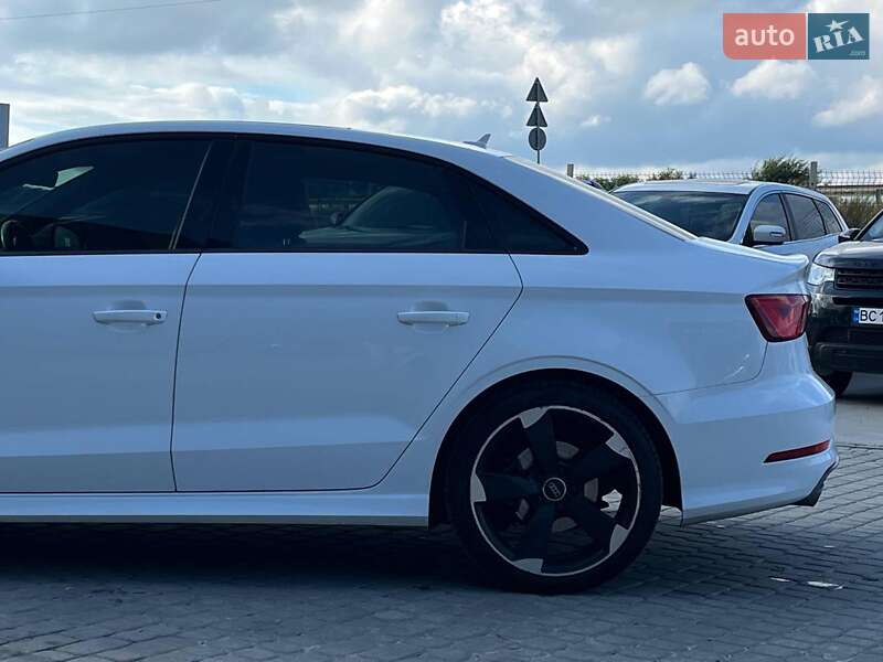 Седан Audi A3 2016 в Львові