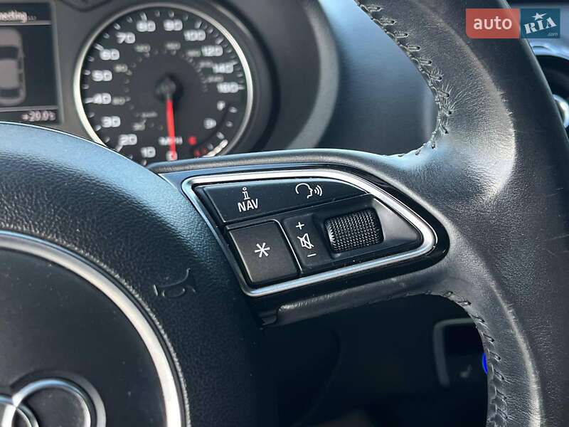 Седан Audi A3 2016 в Львові