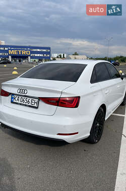 Седан Audi A3 2016 в 