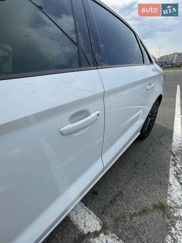 Седан Audi A3 2016 в Києві