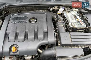 Хэтчбек Audi A3 2005 в 