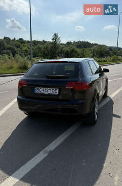 Хэтчбек Audi A3 2004 в 