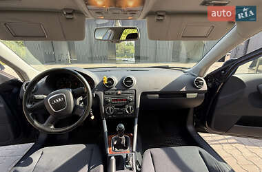 Хэтчбек Audi A3 2004 в 