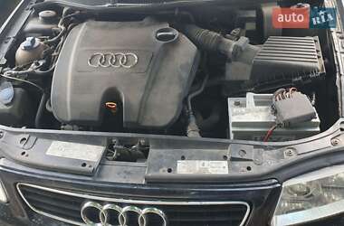 Хэтчбек Audi A3 2002 в 