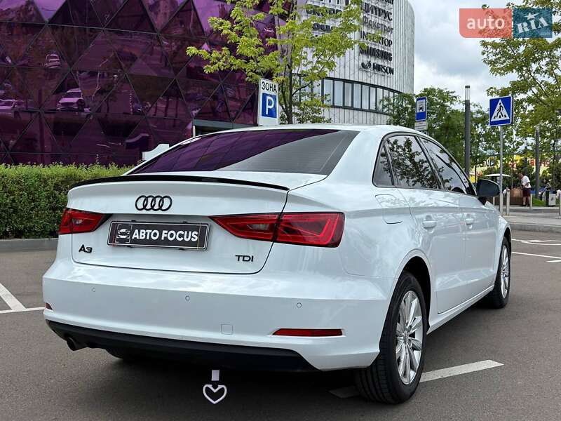 Седан Audi A3 2015 в Києві