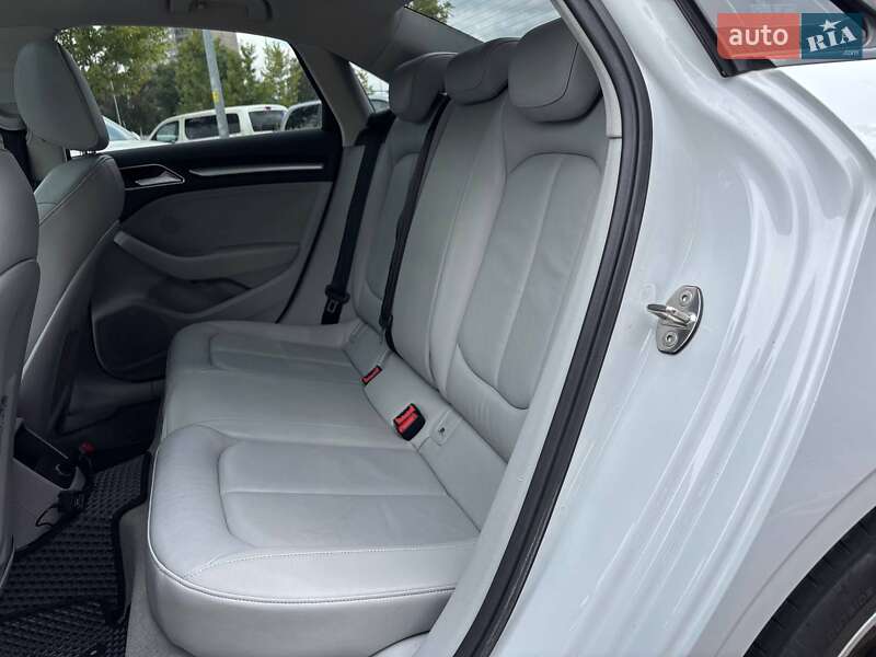 Седан Audi A3 2015 в Києві