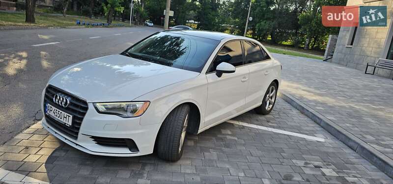 Седан Audi A3 2014 в Запоріжжі