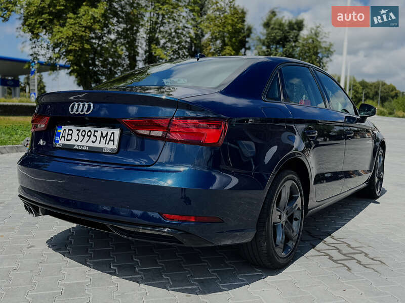 Седан Audi A3 2017 в Тульчине