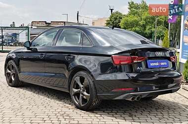 Седан Audi A3 2016 в 