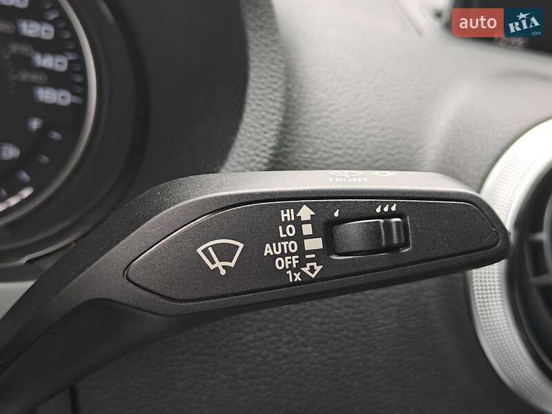 Седан Audi A3 2016 в Львові