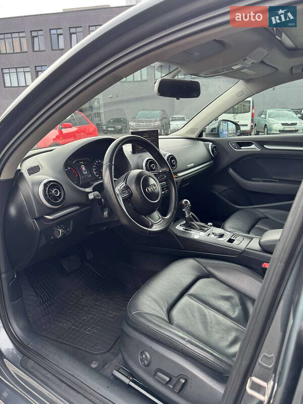 Седан Audi A3 2015 в Хмельницком