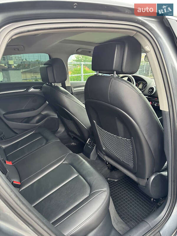 Седан Audi A3 2015 в Хмельницком