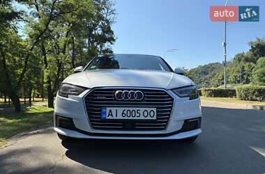Хэтчбек Audi A3 2016 в 