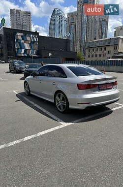 Седан Audi A3 2015 в 