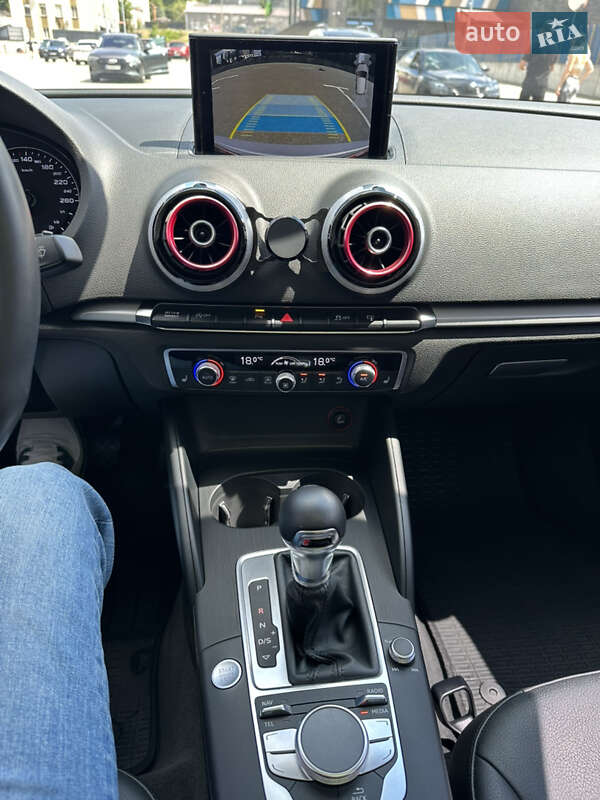 Седан Audi A3 2015 в Києві