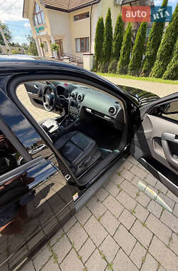 Хетчбек Audi A3 2009 в 