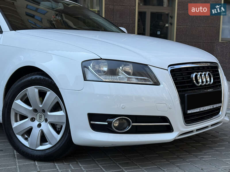 Хэтчбек Audi A3 2013 в Одессе