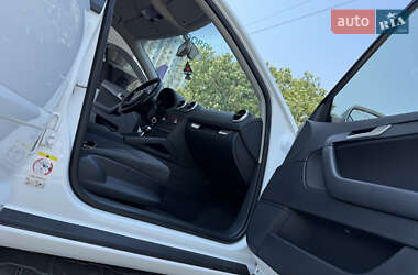 Хэтчбек Audi A3 2013 в 