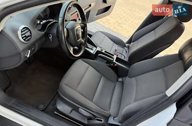 Хэтчбек Audi A3 2013 в 