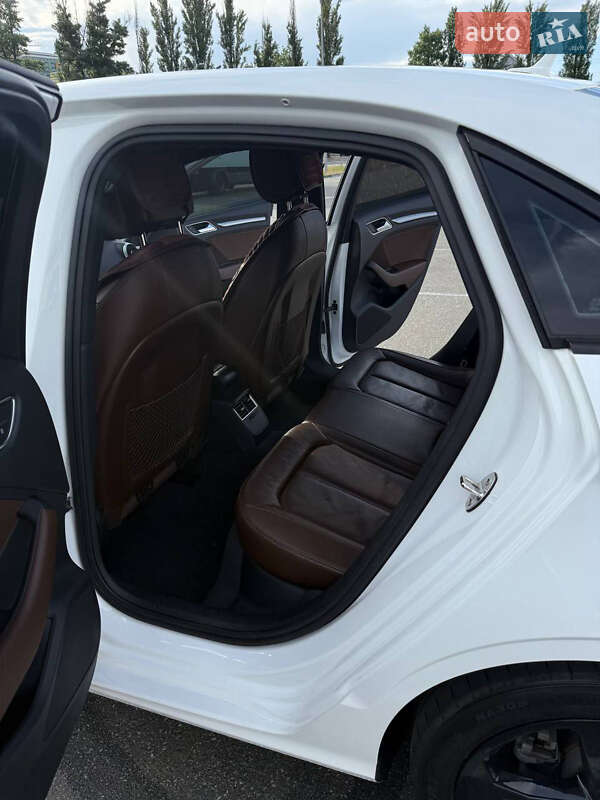Седан Audi A3 2018 в Киеве