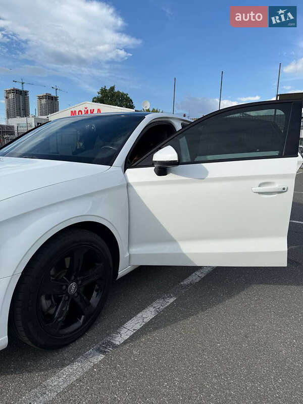 Седан Audi A3 2018 в Киеве