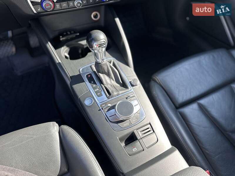 Хэтчбек Audi A3 2016 в Долине