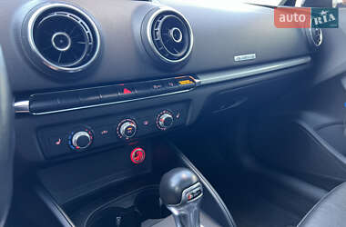 Седан Audi A3 2015 в 