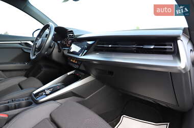 Седан Audi A3 2021 в 