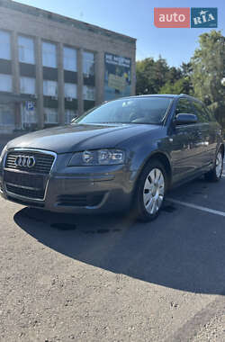 Хэтчбек Audi A3 2007 в 