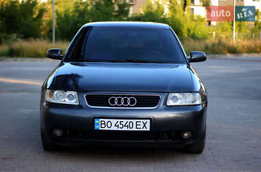 Хетчбек Audi A3 2002 в 