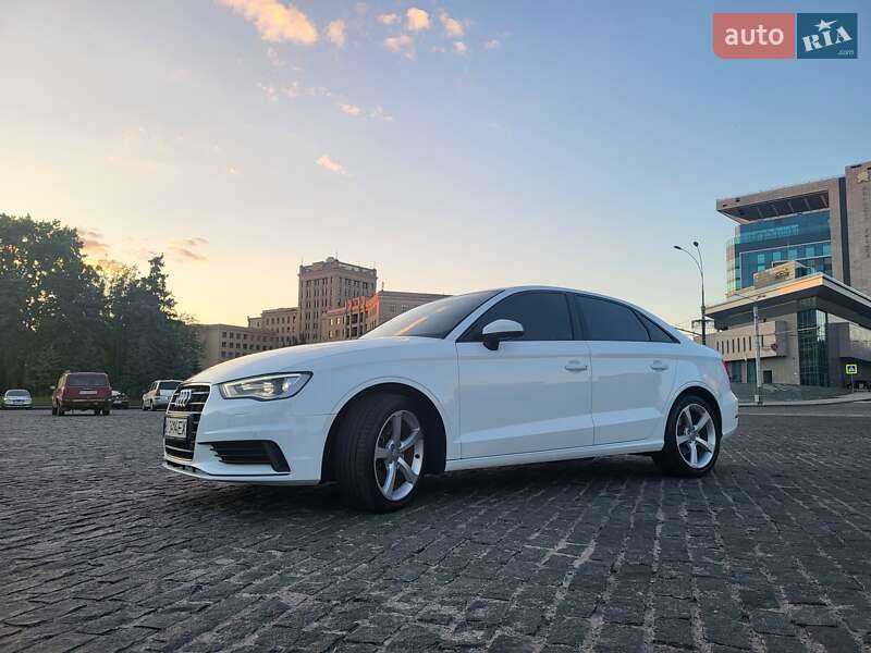 Седан Audi A3 2015 в 