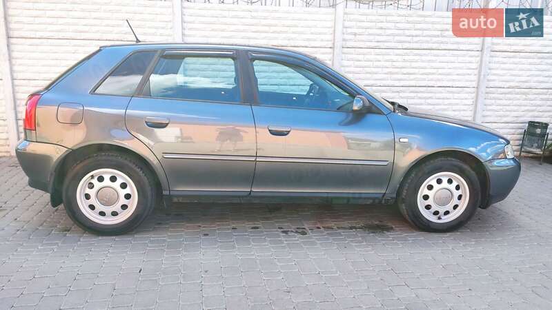 Хетчбек Audi A3 2002 в Харкові