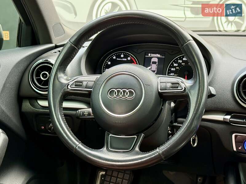 Седан Audi A3 2015 в Харькове
