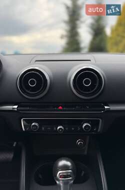 Седан Audi A3 2016 в 