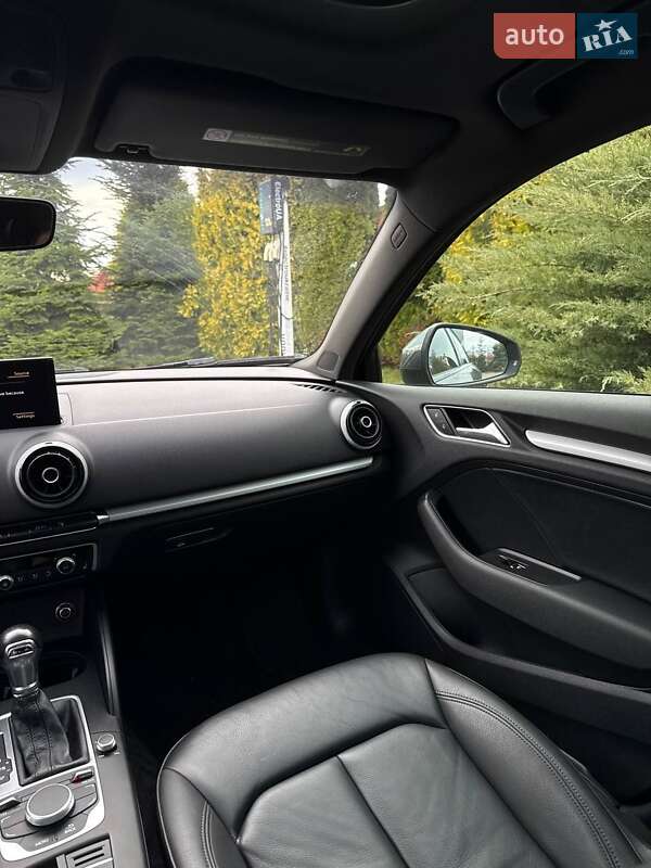 Седан Audi A3 2016 в Львове