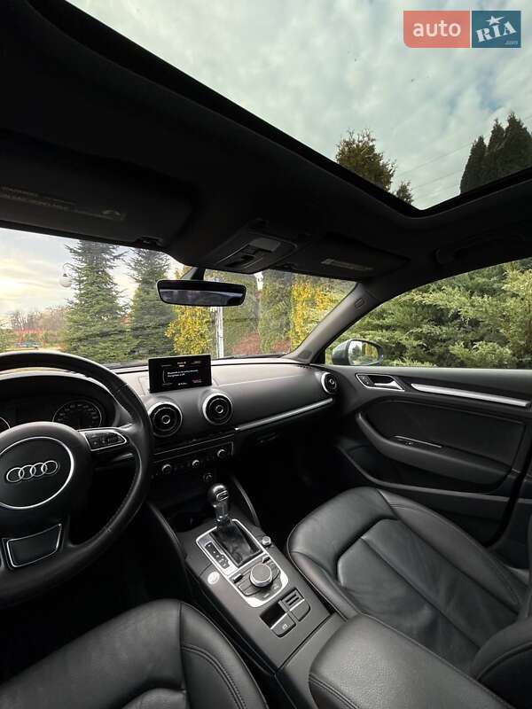 Седан Audi A3 2016 в Львове