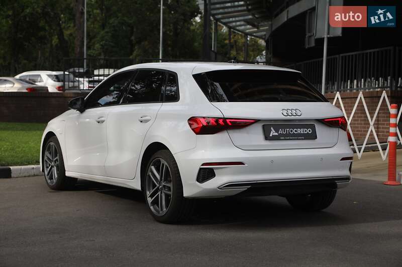 Хэтчбек Audi A3 2022 в Харькове