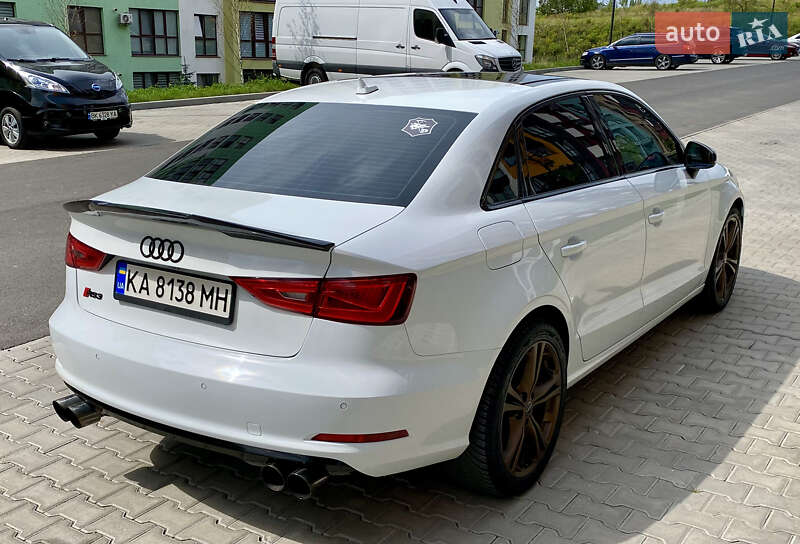 Седан Audi A3 2015 в Рівному