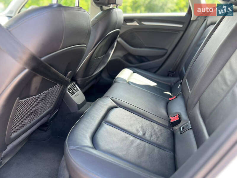 Седан Audi A3 2014 в Днепре