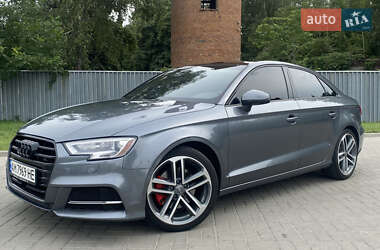 Седан Audi A3 2017 в Житомире