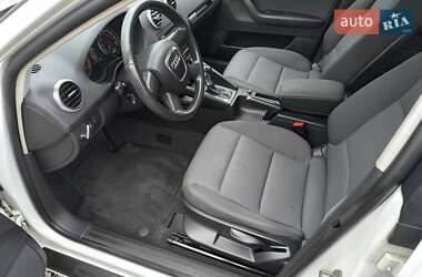 Хэтчбек Audi A3 2010 в 