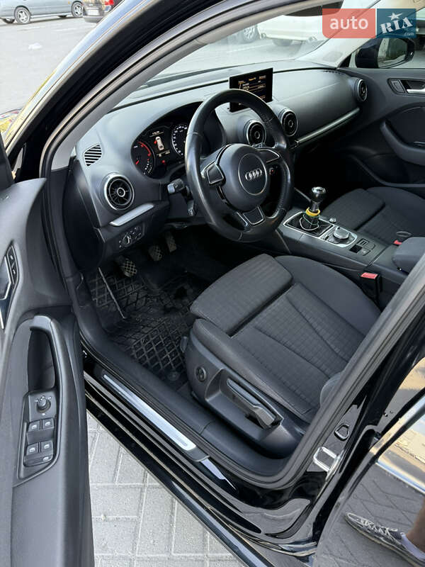 Хэтчбек Audi A3 2015 в Павлограде