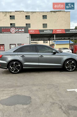 Седан Audi A3 2016 в Киеве