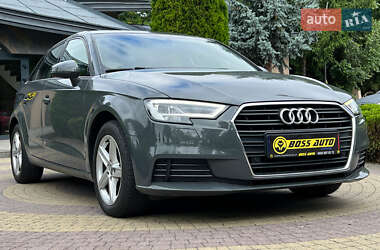 Хэтчбек Audi A3 2019 в 