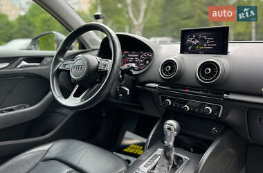 Хэтчбек Audi A3 2019 в 