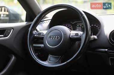 Хэтчбек Audi A3 2015 в 