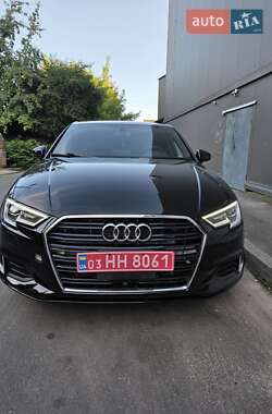 Седан Audi A3 2018 в 