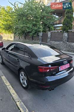 Седан Audi A3 2018 в 