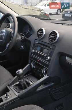 Хэтчбек Audi A3 2012 в 