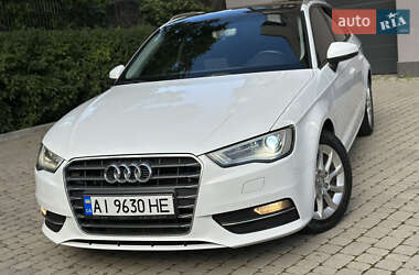 Хэтчбек Audi A3 2016 в 